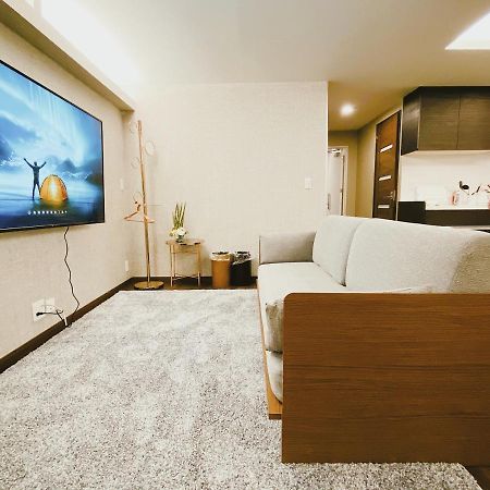 Cherry Blooming Tokyo- All Suite Boutique Hotel 东京伊樱里-中央区全套房艺术酒店 Extérieur photo