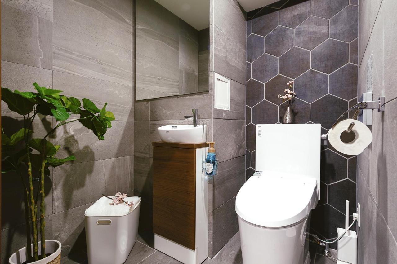 Cherry Blooming Tokyo- All Suite Boutique Hotel 东京伊樱里-中央区全套房艺术酒店 Extérieur photo