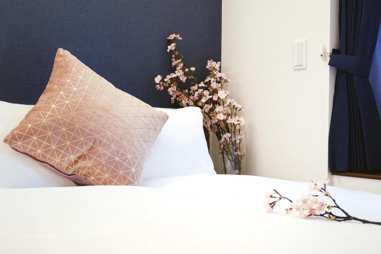 Cherry Blooming Tokyo- All Suite Boutique Hotel 东京伊樱里-中央区全套房艺术酒店 Extérieur photo
